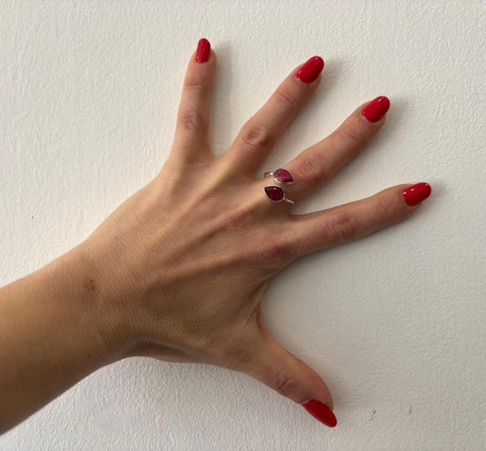 ANELLO GOCCE RADICE DI RUBINO SFACCETTATO - REGOLABILE - ARGENTO 925