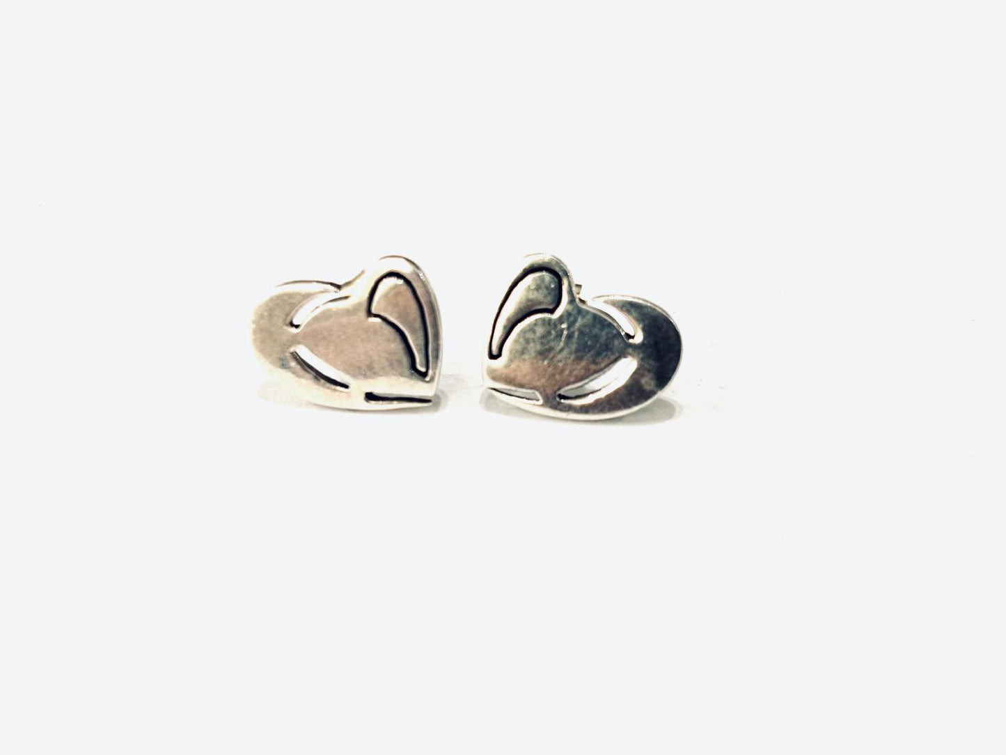 ORECCHINI CUORE PIATTO CON PERNO - ARGENTO 925
