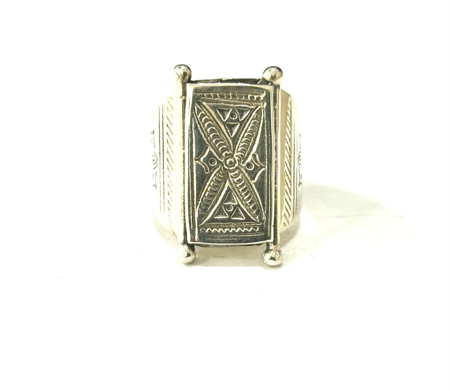 ANELLO INTAGLIATO LAVORATO DA TRIBÙ KAREN ARGENTO 925 - REGOLABILE
