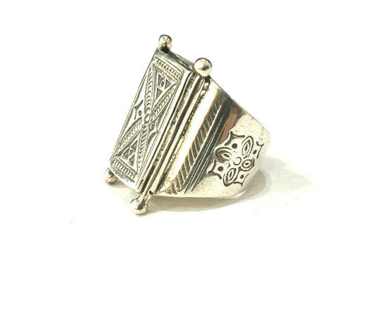 ANELLO INTAGLIATO LAVORATO DA TRIBÙ KAREN ARGENTO 925 - REGOLABILE