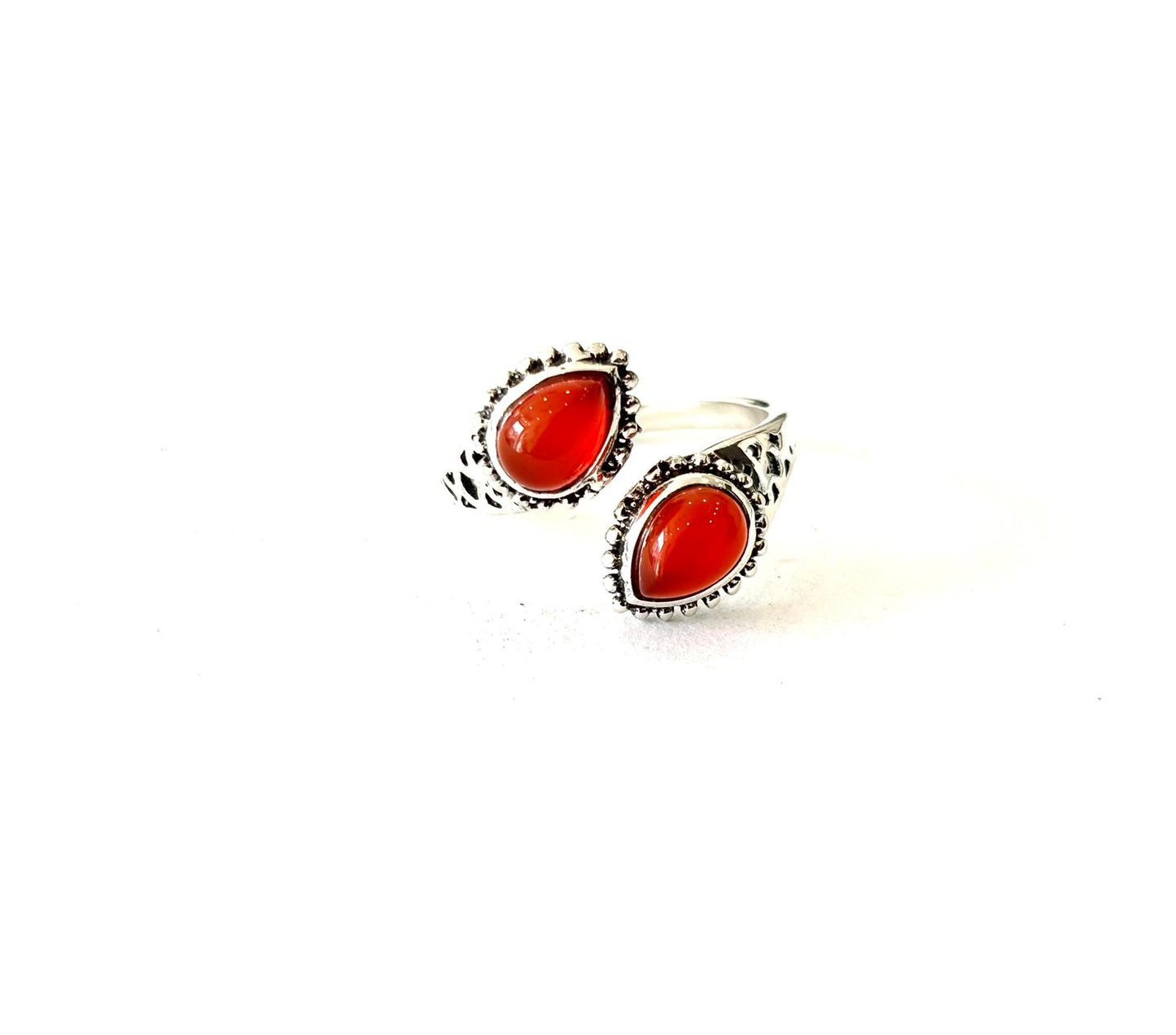 ANELLO DOPPIA GOCCIA CORNIOLA AVVOLTA DA MICROSFERE - REGOLABILE - ARGENTO 925
