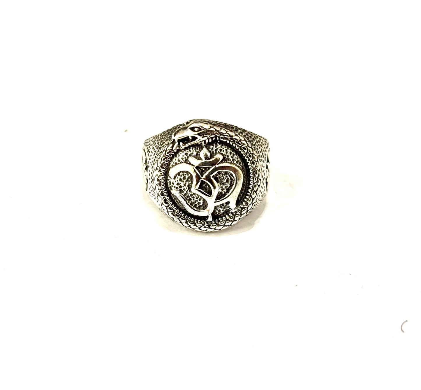 ANELLO SIGILLO OM A RILIEVO CON URUBORO - ARGENTO 925 BRUNITO