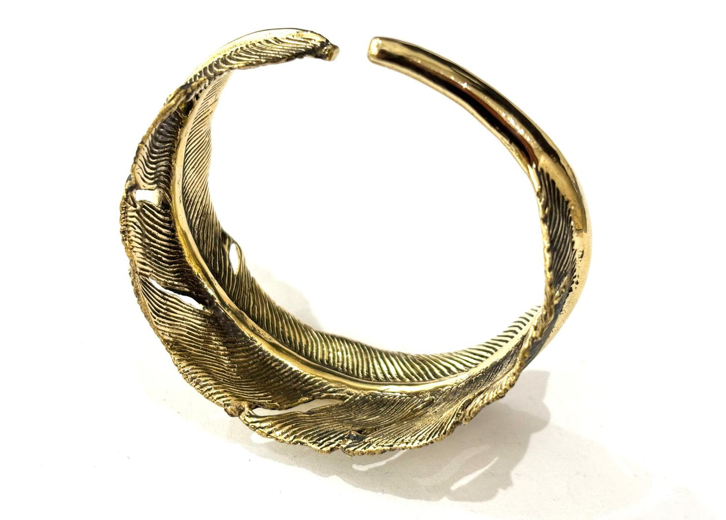 BRACCIALE RIGIDO OTTONE - PIUMA AVVOLTA