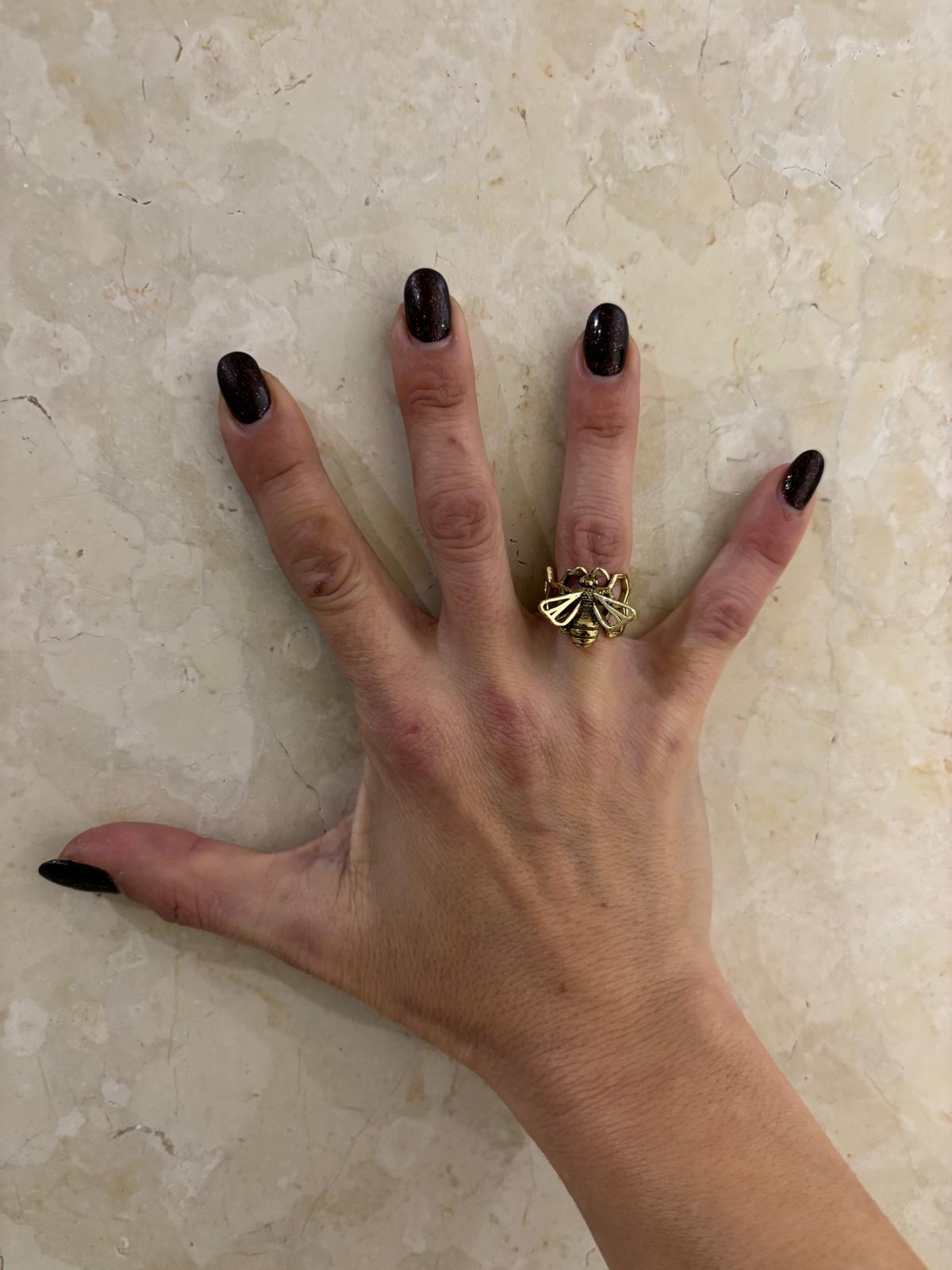 ANELLO OTTONE - FASCIA NIDO D'APE TRAFORATO CON APE TRIDIMENSIONALE