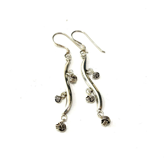 ORECCHINI PENDENTI CON SFERE LAVORATE - ARGENTO 925