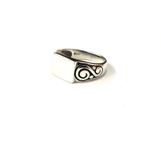 ANELLO RETTANGOLO LISCIO - INCISIONI LATERALI - ARGENTO 925