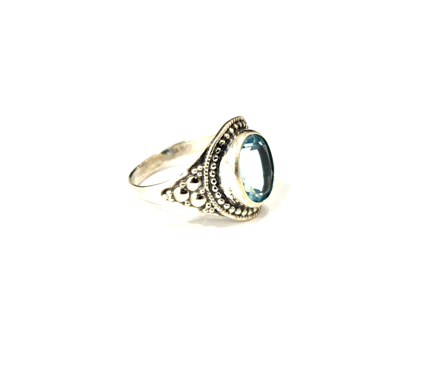 ANELLO QUARZO BLU OVALE SFACCETTATO - ARGENTO 925