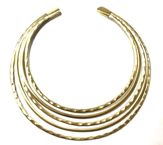 COLLANA MULTIFILO RIGIDO MARTELLATA AD ONDE - OTTONE