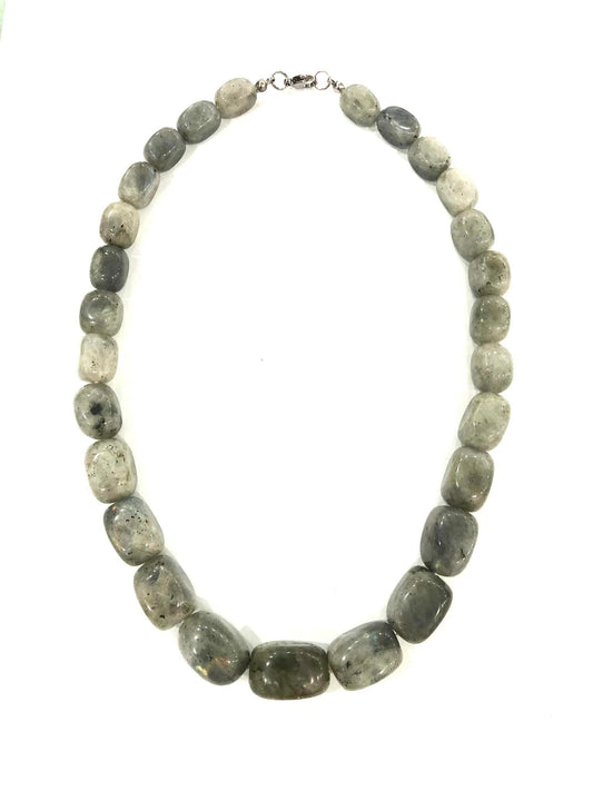 COLLANA LABRADORITE SASSO BURATTATO